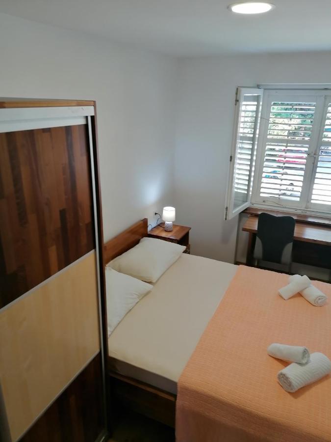 Apartment "B" 50 M From The Beach Zadar Exterior foto